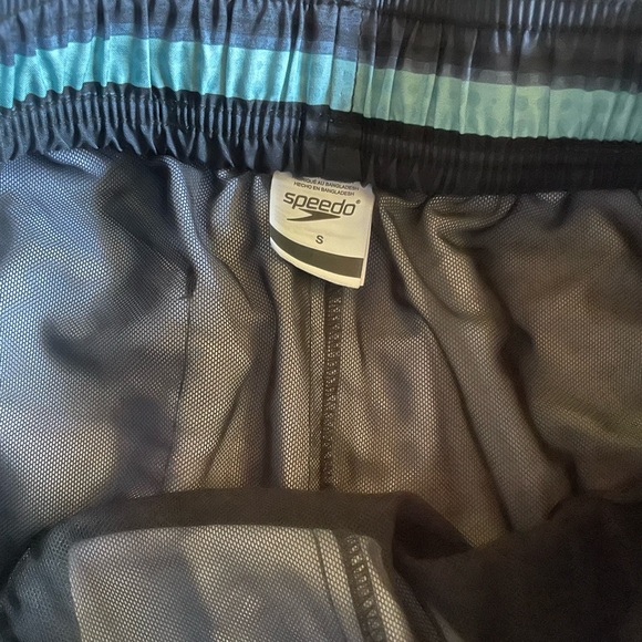 Speedo swim trunks new with tags - Picture 4 of 5